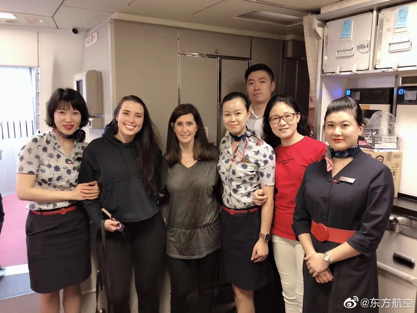 東航放油45噸備降救人 旅客平安航班續(xù)飛-阿聯(lián)酋的空運