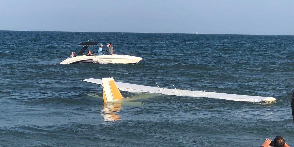 美一架輕型飛機引擎出故障迫降海上 飛行員生還