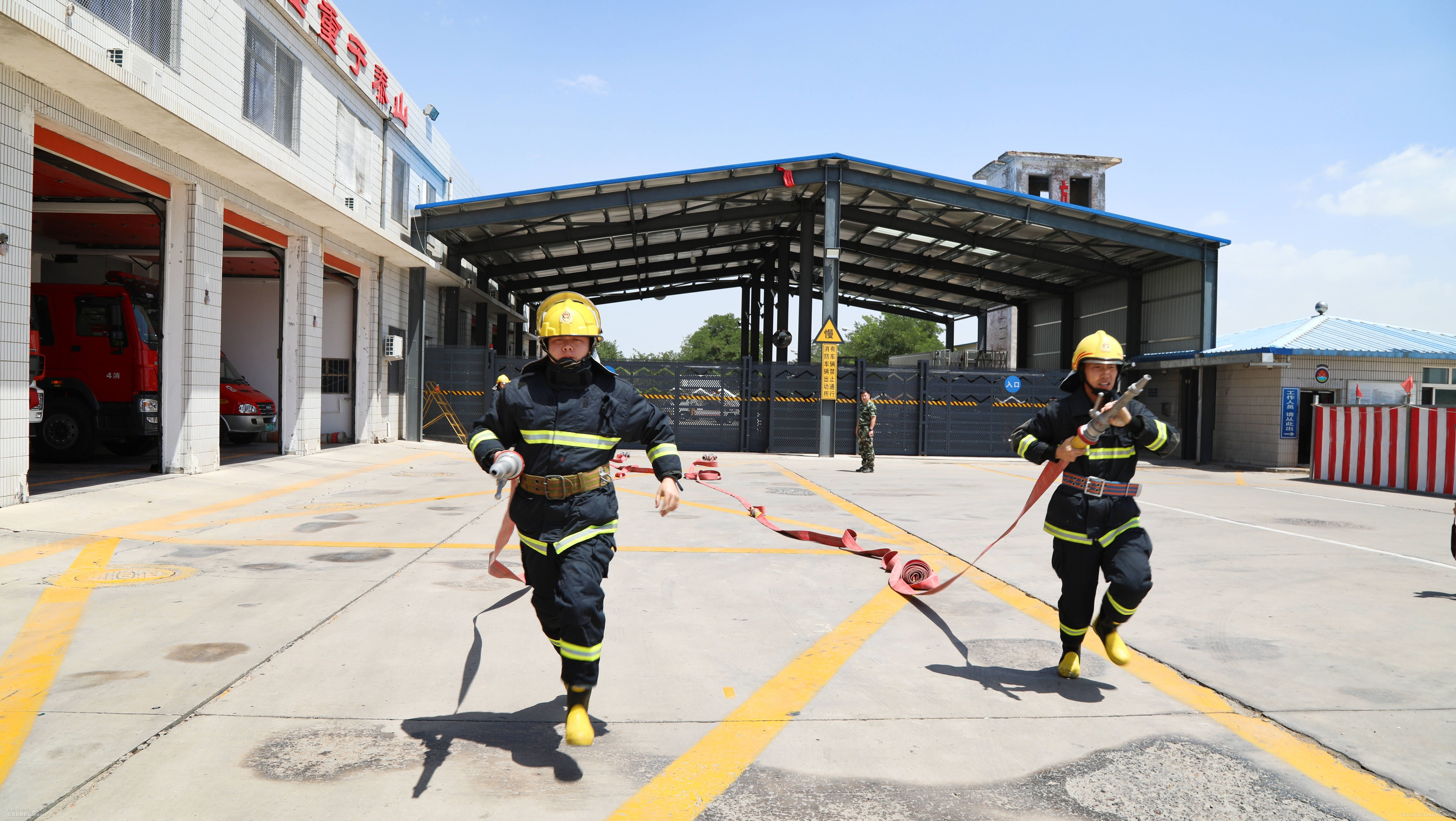 銀川機(jī)場高溫下的堅(jiān)守 奮斗者的姿態(tài)-沙特阿拉伯的空運(yùn)