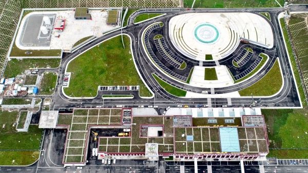 甘孜格薩爾機(jī)場(chǎng)為國(guó)內(nèi)民用支線機(jī)場(chǎng)建設(shè)樹(shù)立新標(biāo)桿-國(guó)際快遞費(fèi)在線查詢(xún)