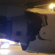 迪拜國(guó)際快遞視頻：嚇壞乘客！泰航777客機(jī)起飛前傳巨大爆炸聲