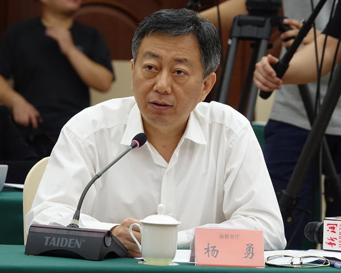 有事沒人干，有人沒事干，結(jié)構(gòu)性就業(yè)難問題怎么破解？-邦德物流查詢 