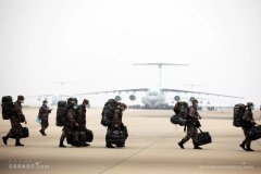 南美國際空運(yùn)-空軍8架伊爾-76運(yùn)輸機(jī) 運(yùn)送人員物資飛抵武漢