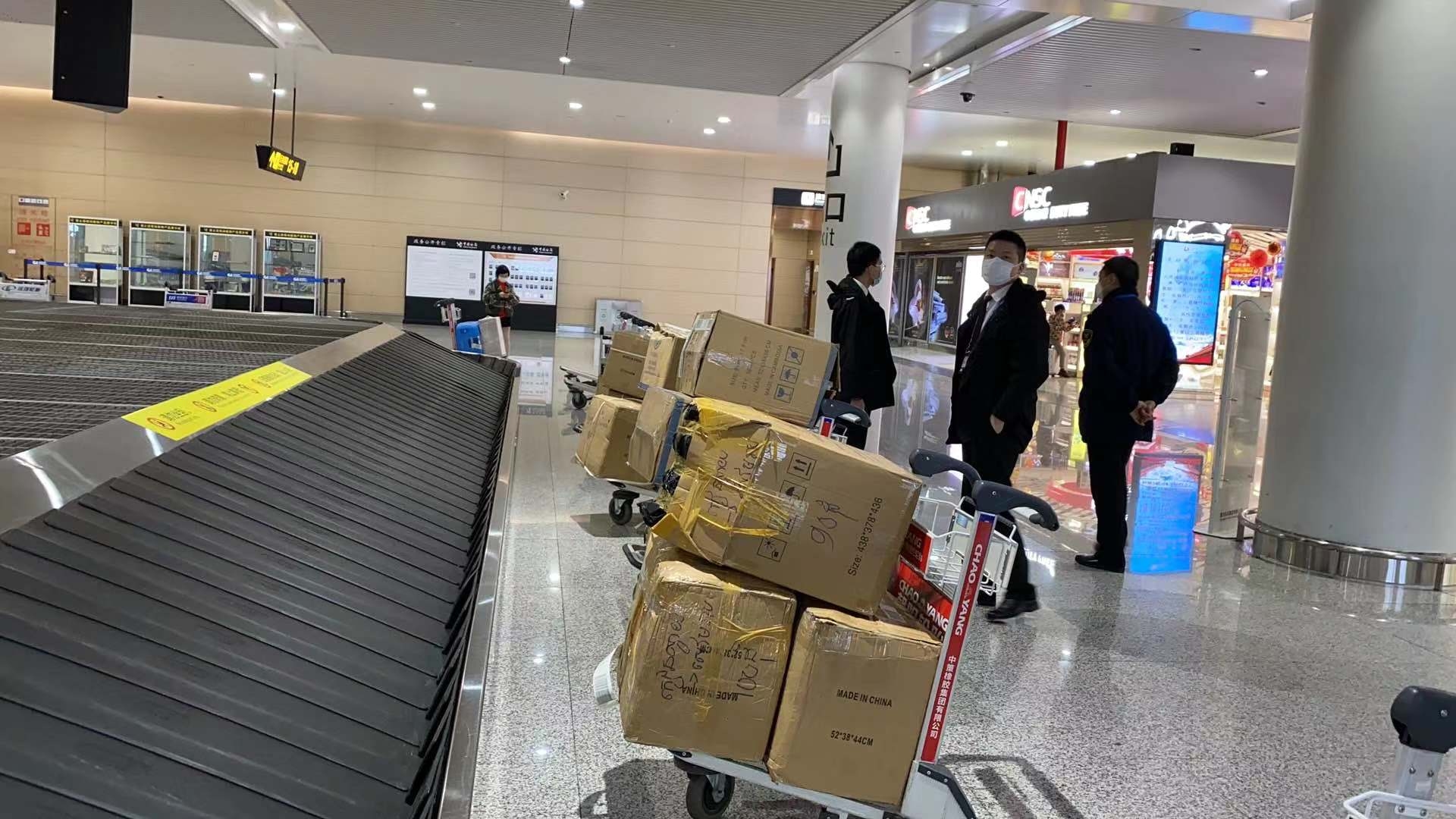 亞美尼亞的空運價格-柬埔寨支援中國抗擊新型冠狀病毒疫情 山航協(xié)助運輸5.95萬只口罩