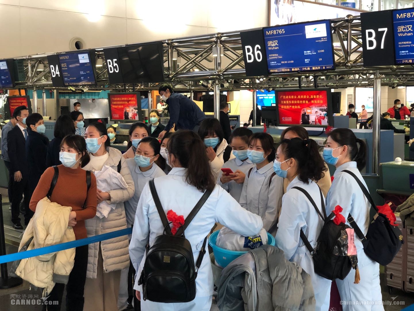 廈航再執(zhí)行3個(gè)包機(jī)護(hù)送264名醫(yī)護(hù)人員馳援武漢