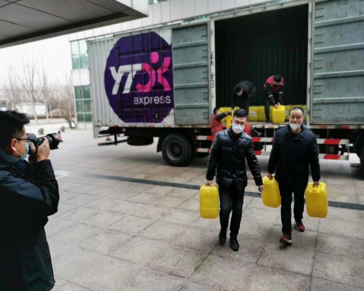 上?？者\(yùn)公司戰(zhàn)疫| 歐菲斯辦公伙伴調(diào)集防疫物資近2000萬件次