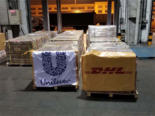 （2月7日，聯(lián)合利華首批防疫物資抵達(dá)上海）