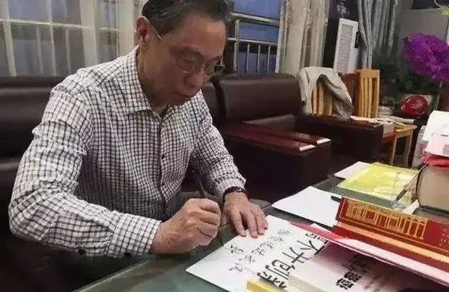 為什么大公司都愛“投資”鐘南山？