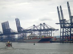 伊朗的空運價格從鹽田港到前海灣保稅港區(qū) “東西部港區(qū)一體化”加速灣區(qū)要