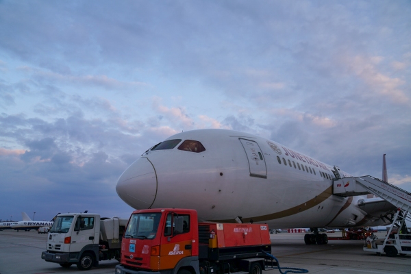 上?？者\-吉祥航空787累計載運超200噸醫(yī)療物資支援歐洲