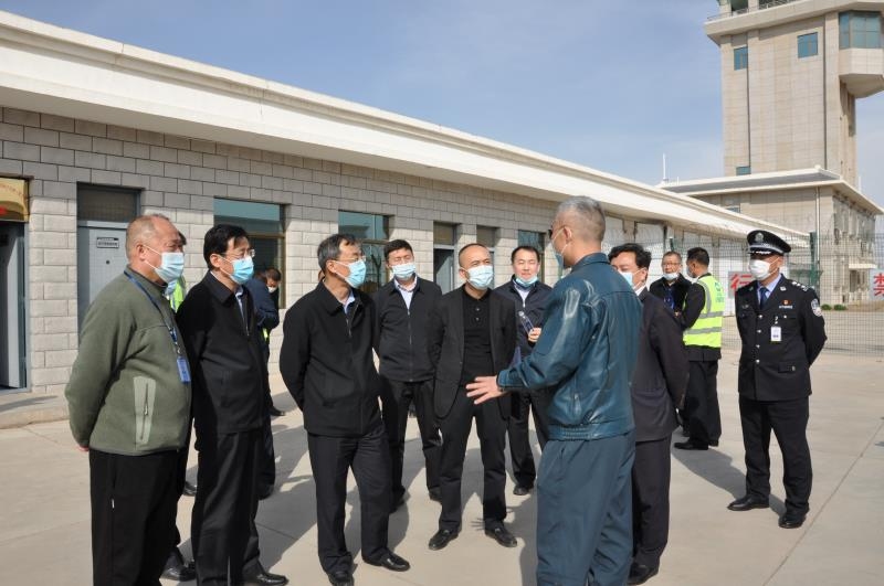 民航西北地區(qū)管理局局長王長益調(diào)研張掖機(jī)場
-海運(yùn)價(jià)格