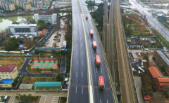  京東物流 以亞洲一號(hào)為代表的 智能物流倉(cāng)群、以 無(wú)人科技為代表的最后一公
