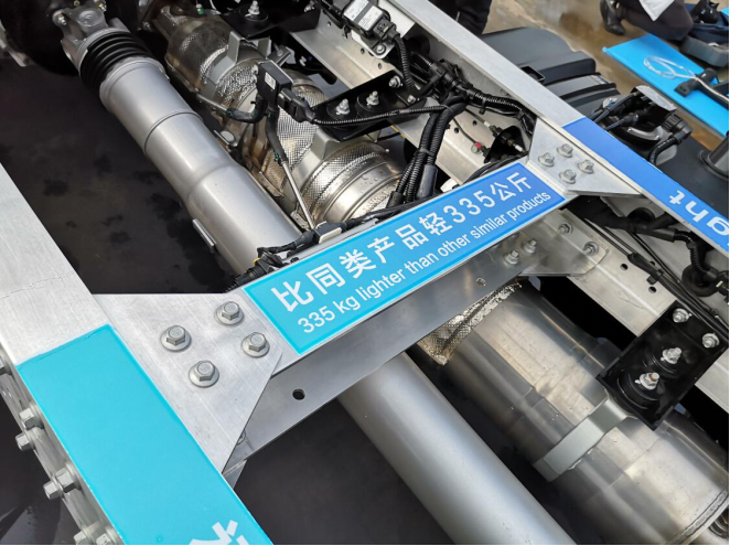 但在輕卡車架上還是首次應(yīng)用
-上?？者\
