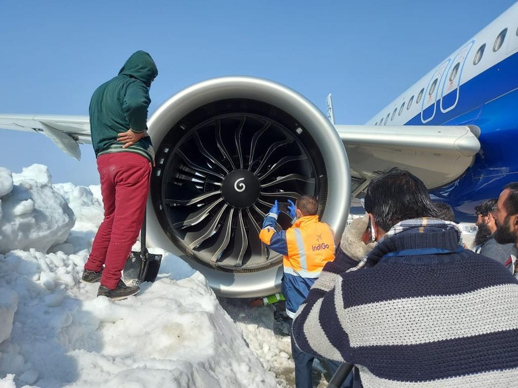 靛藍(lán)航空 靛藍(lán)航空