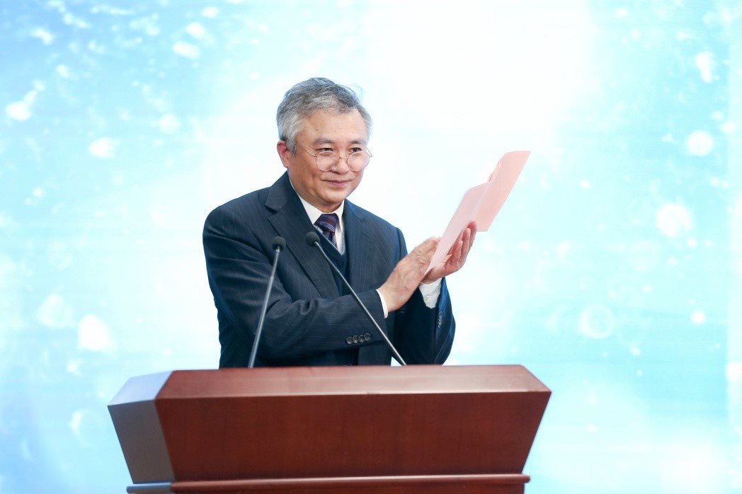 作為注冊在上海的國際一流航運(yùn)企業(yè)的中遠(yuǎn)海運(yùn)團(tuán)體
-國際海運(yùn)